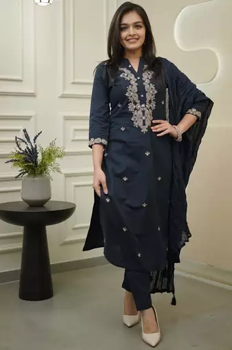 Women   s rayon silk embroidered navy blue kurta pant set with chanderi dupatta
