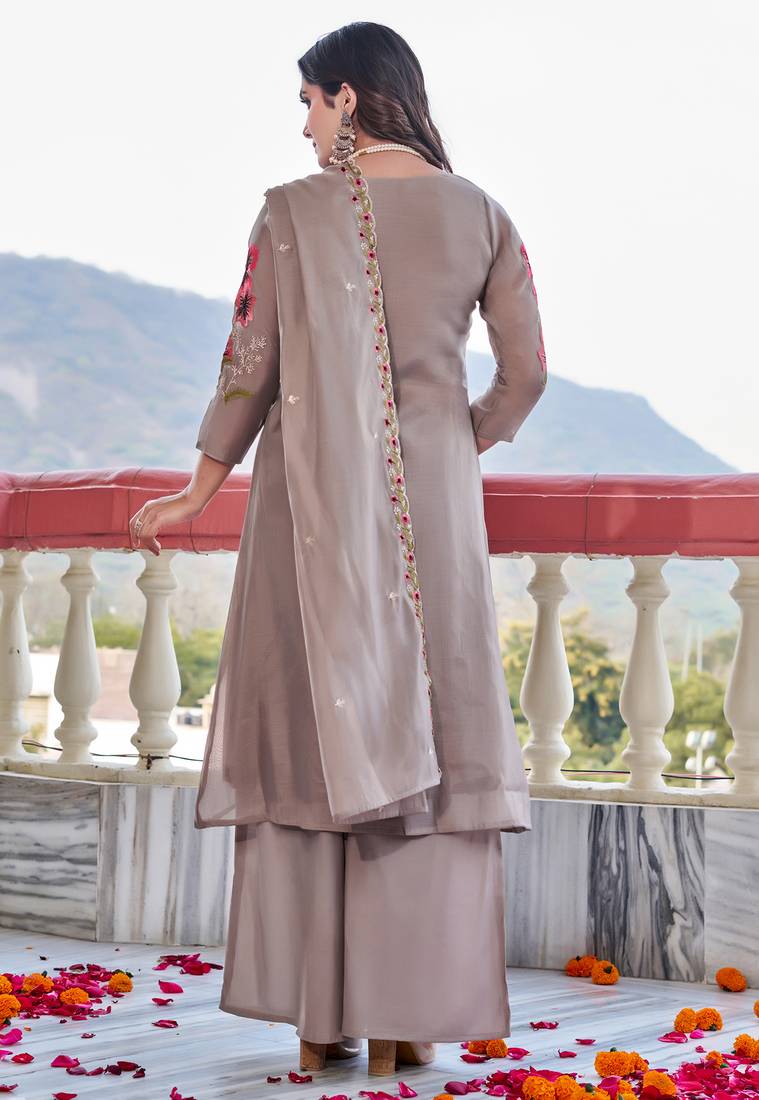 Women  Embroidered  Thread Work Mull Chanderi  Kurta with Palazzo & With Dupatta