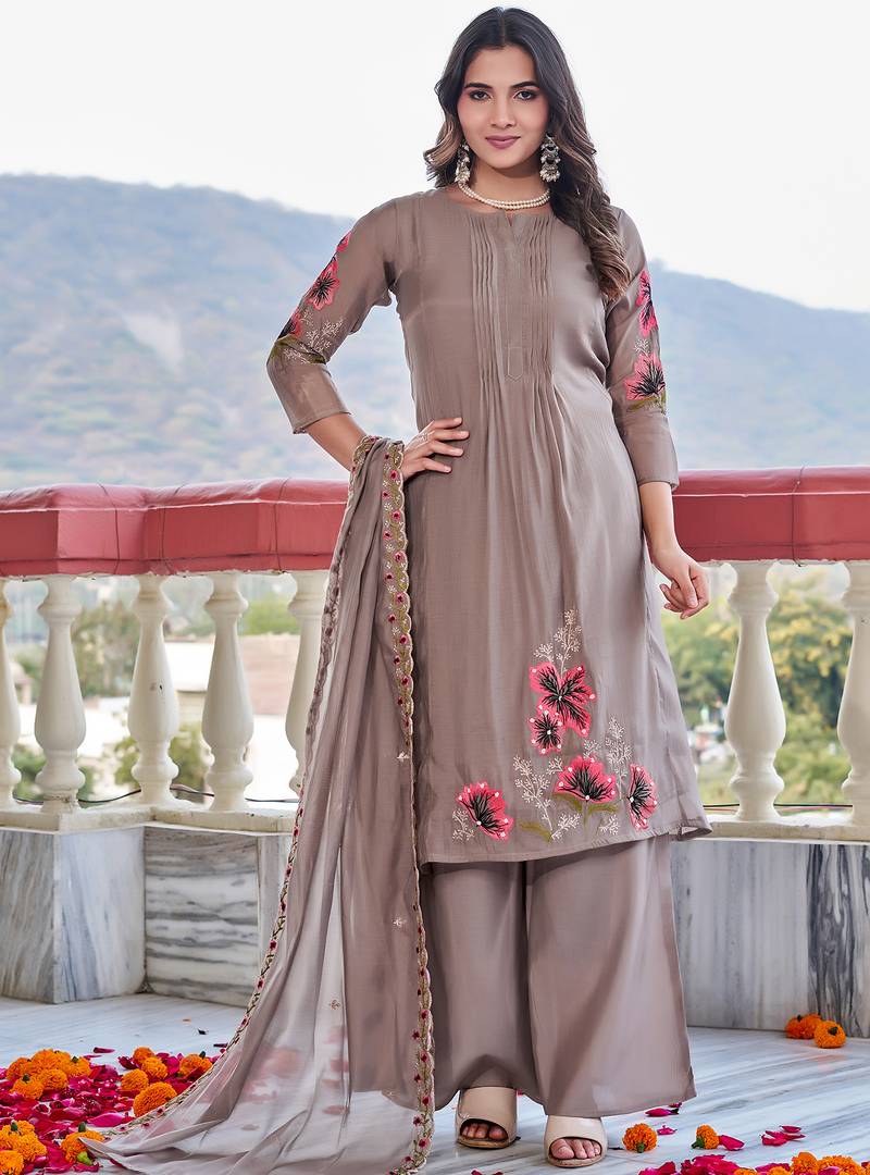 Women  Embroidered  Thread Work Mull Chanderi  Kurta with Palazzo & With Dupatta