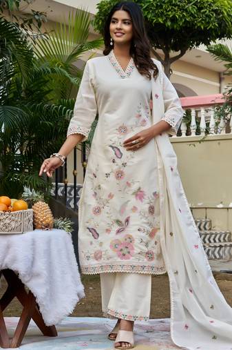Women  Embroidered  Thread Work Mull Cotton  Kurta with Trouser & With Dupatta