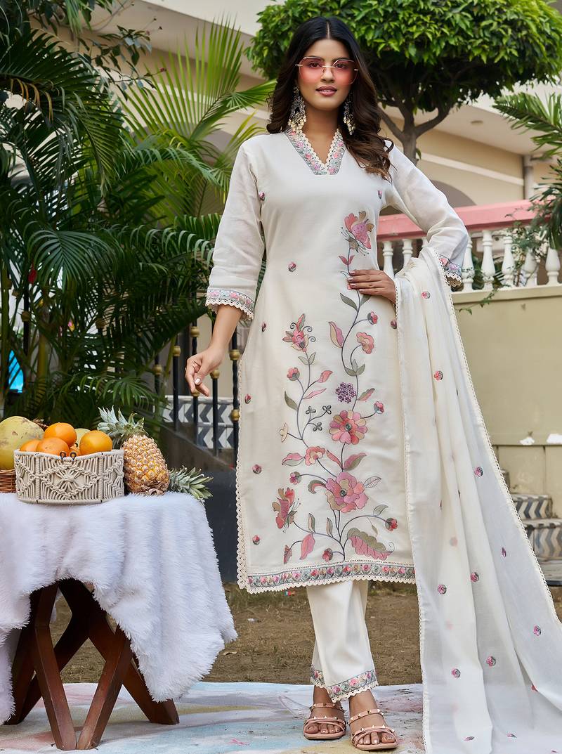 Women  Embroidered  Thread Work Mull Cotton  Kurta with Trouser & With Dupatta