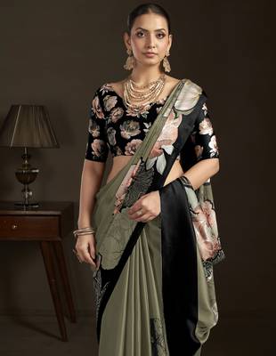 pista stylish digital printed silk blend crepe saree trendy looks 3