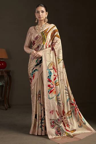 peach color stylish digital printed silk blend crepe fabric saree for trendy looks
