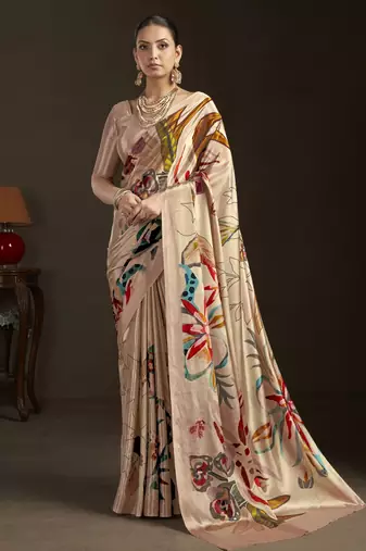 peach color stylish digital printed silk blend crepe fabric saree for trendy looks