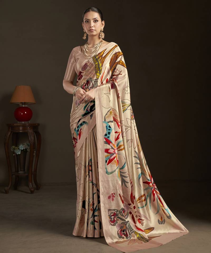 peach color stylish digital printed silk blend crepe fabric saree for trendy looks