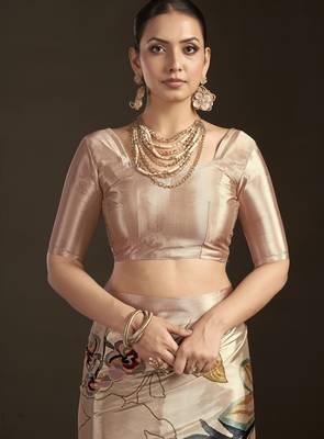 peach stylish digital printed silk blend crepe saree trendy looks 5