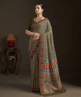 mahendi stylish digital printed silk blend crepe saree trendy looks 1