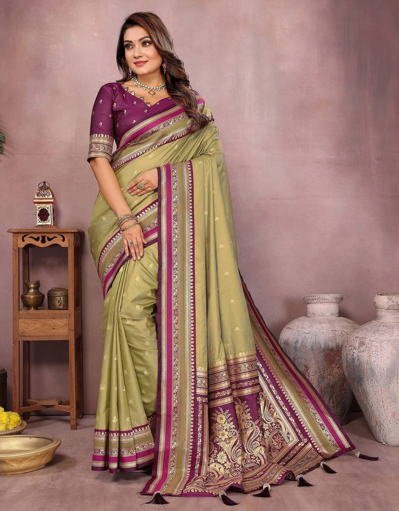 Green color handloom silk fabric jacquard weaving designer partywear saree