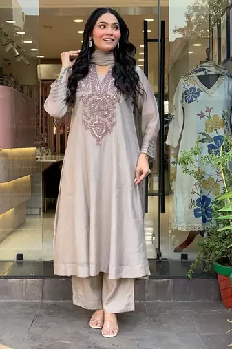 Women’s muslin cotton mirror embroidered grey anarkali kurta pant set with printed dupatta