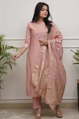 Women’s chanderi silk embroidered peach kurta pant set with jacquard dupatta
