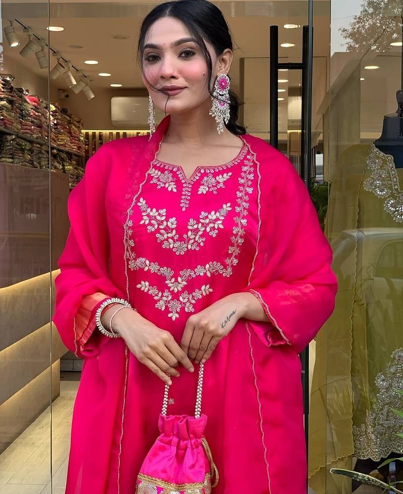 Women’s viscose silk embroidered pink kurta pant set with chanderi dupatta