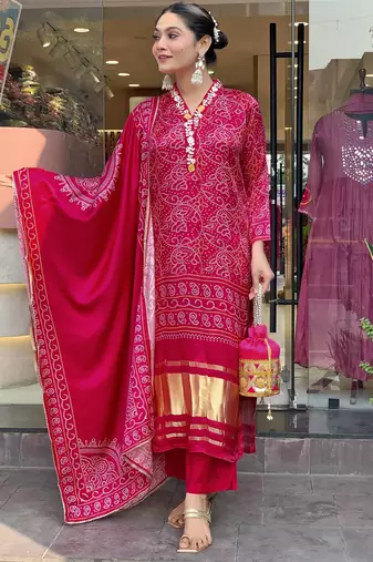 Women’s viscose silk bandhani printed pink kurta pant set with chanderi dupatta