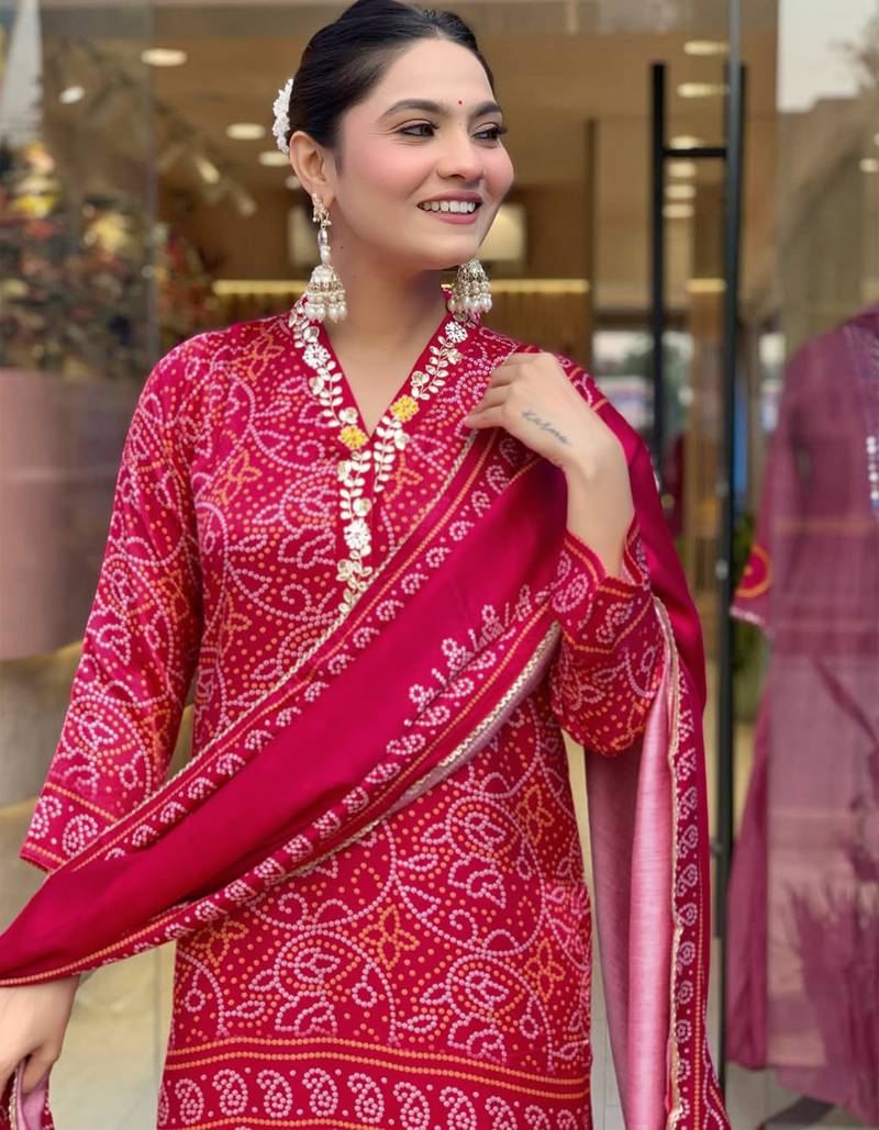 Women’s viscose silk bandhani printed pink kurta pant set with chanderi dupatta