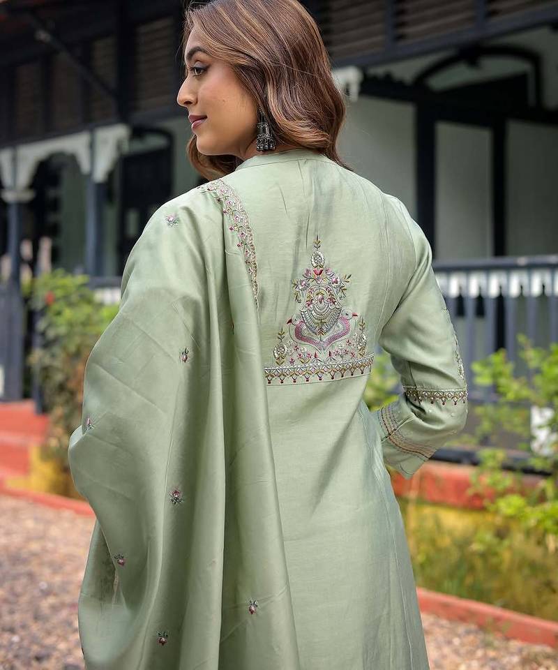 Women’s muslin silk floral embroidered pista kurta pant set with chanderi dupatta