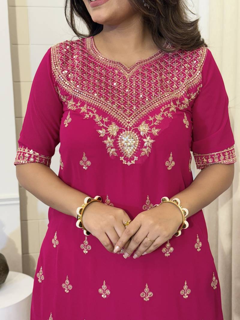 Women’s georgette silk floral embroidered pink kurta pant set with net dupatta