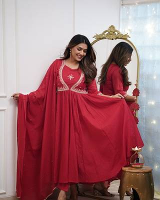  muslin silk embroidered red kurta pant set with chanderi dupatta 2