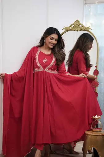  muslin silk embroidered red kurta pant set with chanderi dupatta