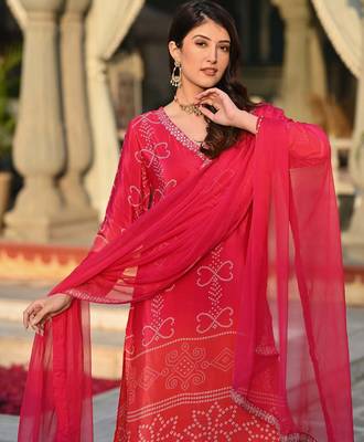  chinon silk floral embroidered peach kurta pant set with nazneen dupatta 5