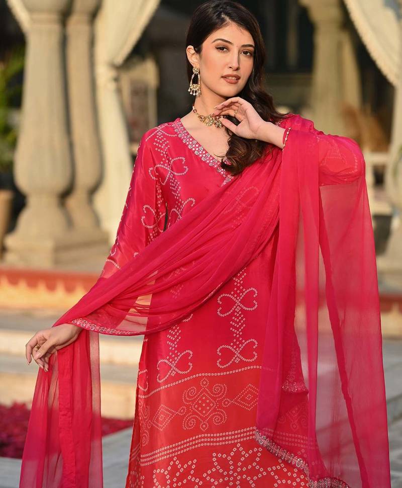 Women’s chinon silk floral embroidered peach kurta pant set with nazneen dupatta