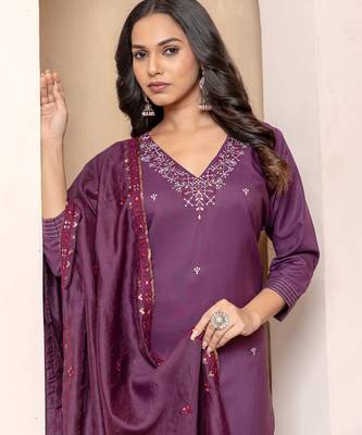  roman silk embroidered purple kurta pant set with chanderi dupatta 4