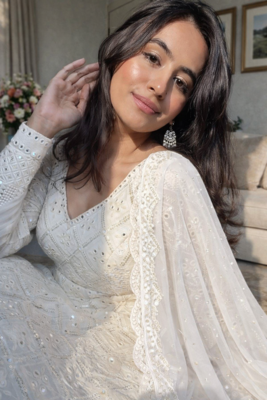 Faux blooming white kali cut suit with sequins thread embroidery, stitched pants & dupatta set 2