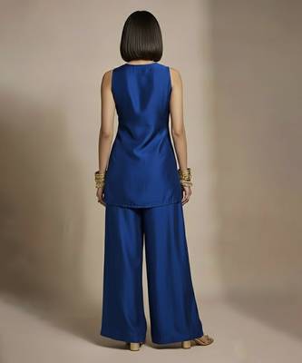 Blue embroidered raw silk co ord set 3