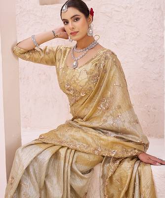 Gold embroidered banarasi saree 3