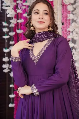Women embroidered anarkali wholesale kurti set