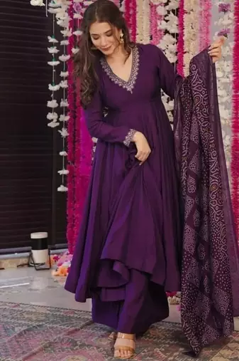 Women embroidered anarkali wholesale kurti set