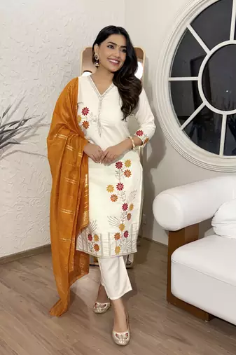 Women Floral Embroidered Thread Work Kurta with Trousers & Dupatta