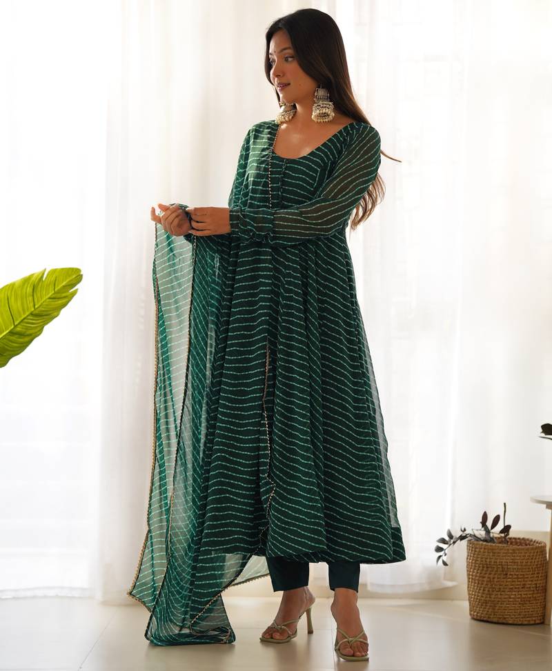 Women faux georgette leheriya print fully flair anrkali ,pant with dupatta