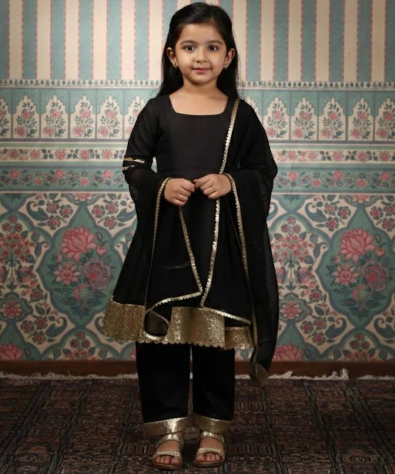 Black and gold festive suit set