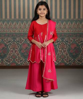 Red embroidered kurta palazzo set 1