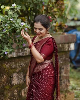Deep maroon silk blend saree with zari butis 4