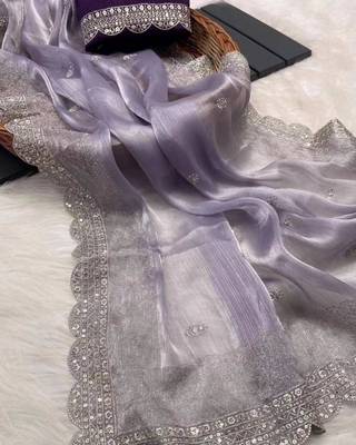 Mauve silk blend saree with scalloped embroidery 3