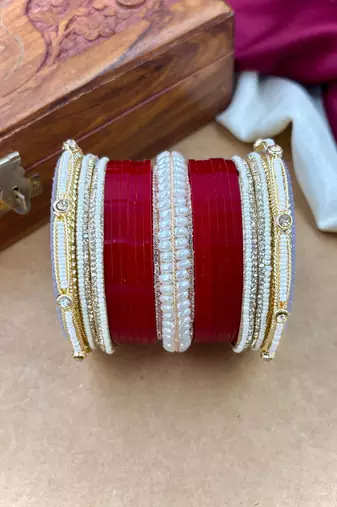 Pearl embellished punjabi wedding chura