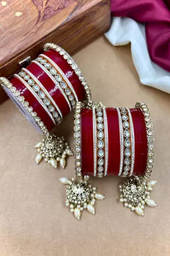 Royal hanging kundan punjabi wedding chuda