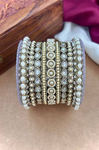 Antique finish pearl bangles set