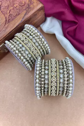 Antique finish pearl bangles set