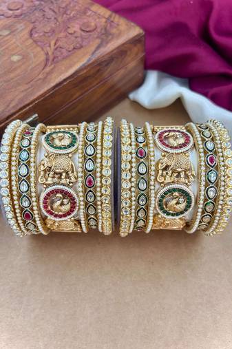 Royal rajwada style bangles set