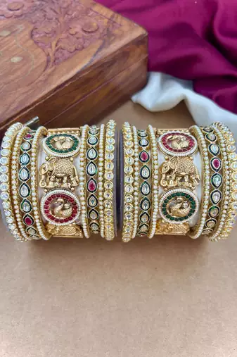 Royal rajwada style bangles set