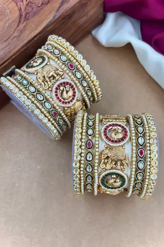 Royal rajwada style bangles set