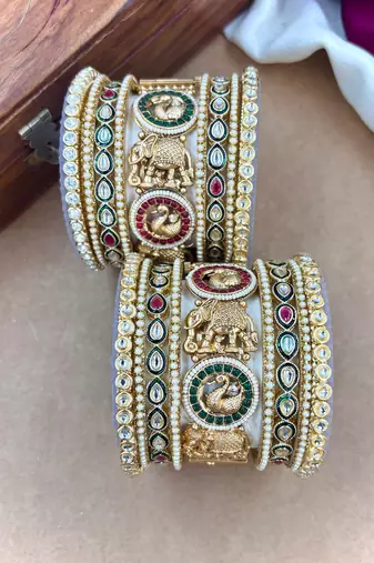 Royal rajwada style bangles set