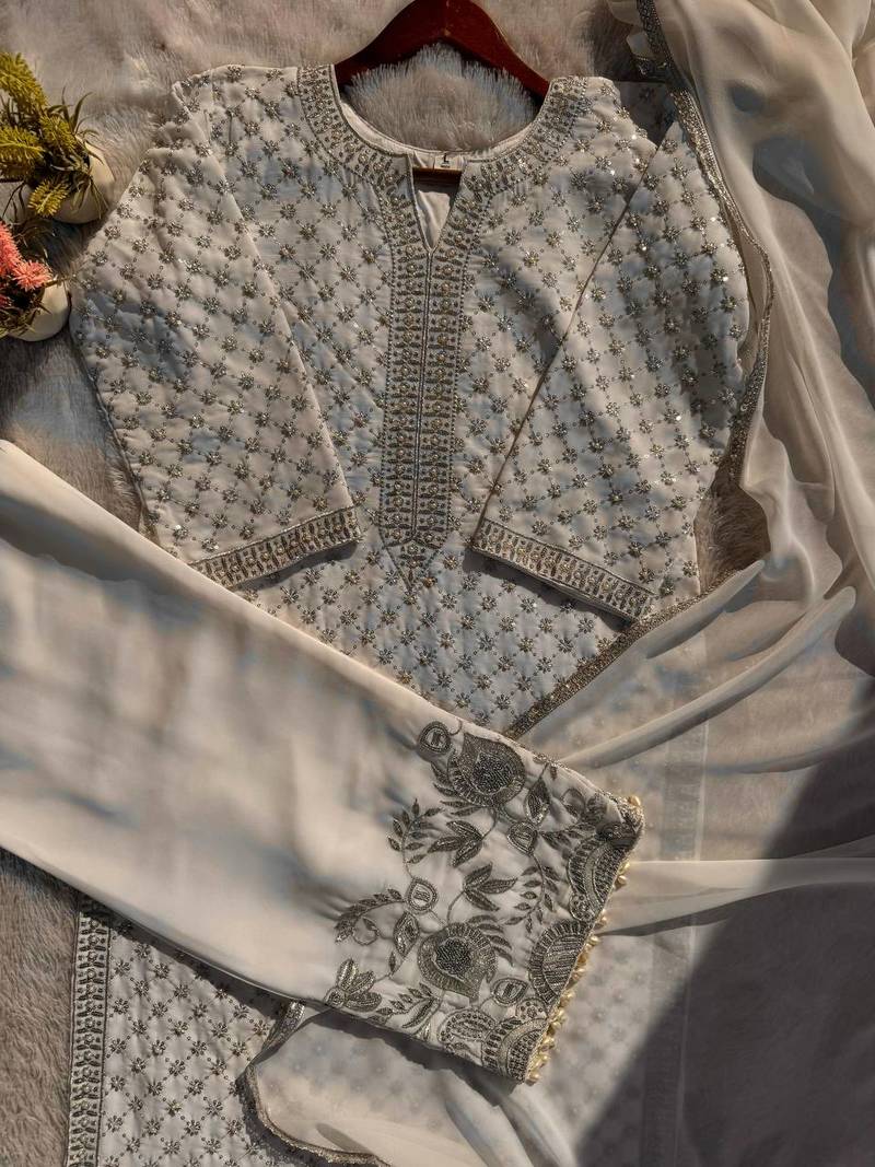 Off White Faux Georgette Embroidery Work Pakistani Salwar Suit