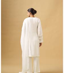 Classic white viscose rayon kurta set with organza dupatta