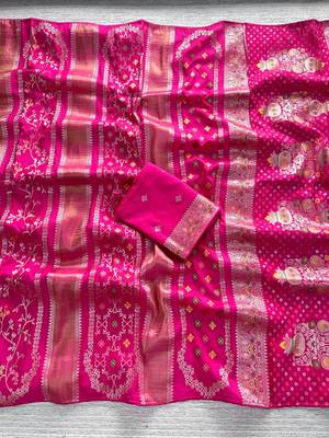 Rani Pink Color Purely Hand Daying Chinya Tisu Viscose Khaddi Crepe Georgette Saree 2