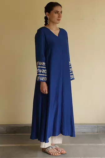 Blue embroidered silk kurta set