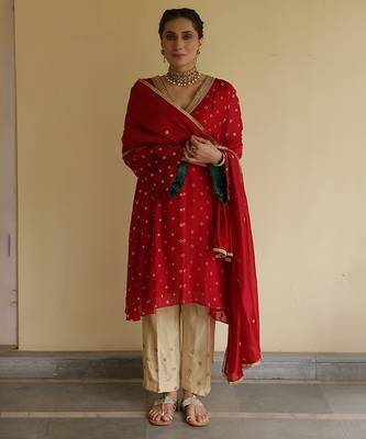 Red embroidered silk kurta set 1