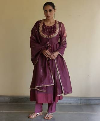 Purple wine embroidered chanderi kurta set 1