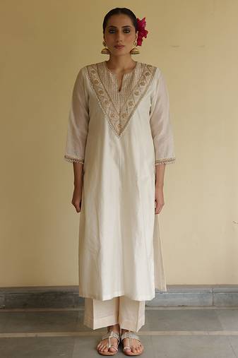 Ivory embroidered chanderi kurta set
